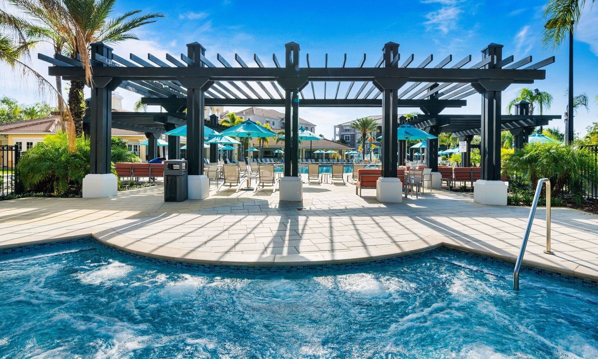 Florida Central Atlantic Coast Villa | Vista Cay Modern