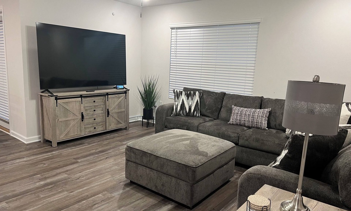 Crestview House | Welcoming Spacious Crestview Home w/Pool Access & Fire Pit