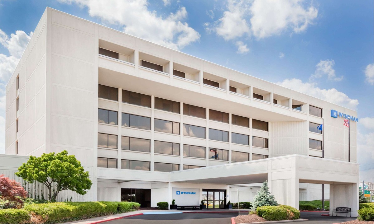 Wayne Hotel | Wyndham Indianapolis West