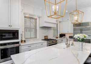 Exceptional, Custom 5 BR/4.5 Bath Home! Amenity Cards! Screened Porch w/Golf Course Views!