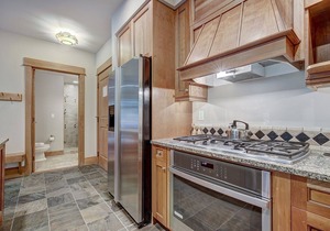 Luxurious 1 BR in River Run Village with Ski in ski out, Kids Ski Free, No cleaning fees by RedAwning