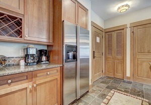 Luxurious 2 BR in River Run Village with Ski in ski out, No Cleaning Fees, Kids Ski Free by RedAwning
