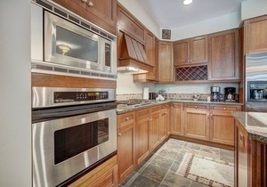 Luxurious 2 BR in River Run Village with Ski in ski out, No Cleaning Fees, Kids Ski Free by RedAwning
