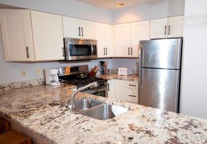 Modern & Updated Winterplace 3Br- Sleeps 12 condo