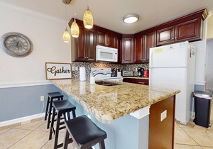 River City Resorts: WW L301 *Guadalupe River, Free Tubes with Rental*