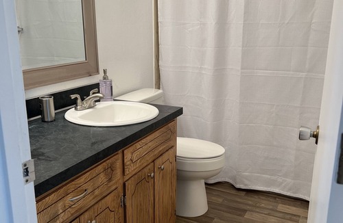 North Star Apartment | #10 Midtown 2 BR Top Floor Apt