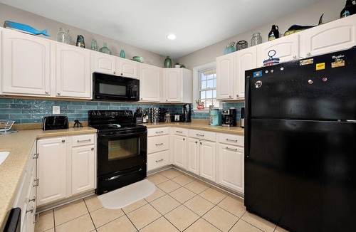 Ocean City House | 12th St/bayside - 4 br multi level townhouse. Nicely furnished and well cared for.