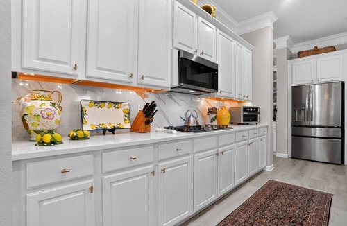 Okatie House | 3 bd 3 bth home in upscale Riverbend within walking distance to Okatie River