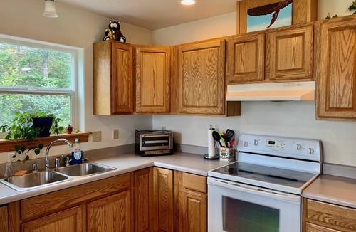 Kodiak House | 3 Bed 2.5 Bath House & Save 25 dollars a day on Car Rental July to Sept