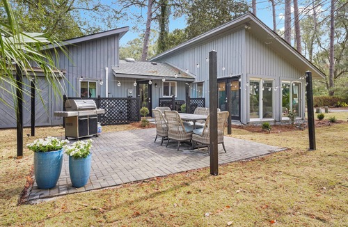 Lawton Woods House | 3 Bedroom ~ Pet Friendly ~ Coastal Casual & Refined Style ~ 8 Cotton Lane