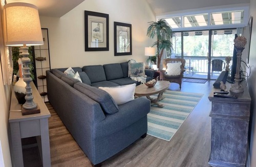 Hilton Head Island Condo | 3BR 2.5 BA, short walk or 5 min bike to beach w/cart, chairs, pools, sm. dog