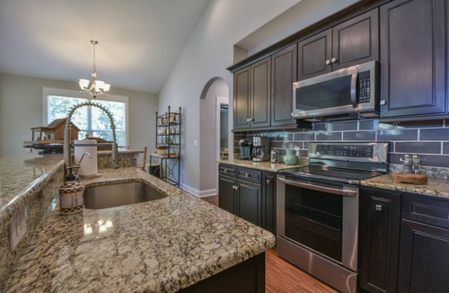 Terrell House | 4 BR, 3 BATH HOME on LKN! DOG FRIENDLY CLOSE TO EVERYTHING BUT AWAY FROM IT ALL!