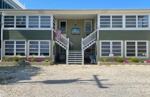 Dewey Beach Condo | 4 Nights Left -Perfect Family-Friendly Condo 5 Houses from the Ocean-Beach Block