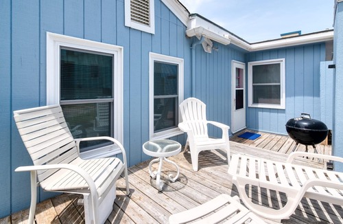Nags Head House | 415 Semi-Ocean Front Dog-Friendly - Roof-Top Deck!