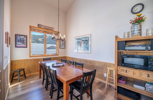 Keystone House | 4BR/3 Bath Townhome in the Keystone Ski Area. Private hot tub. Walk to lifts.