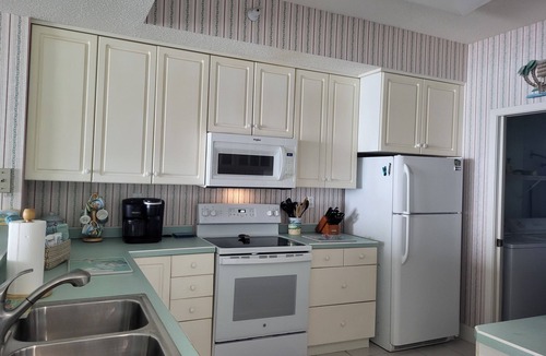 Navarre Beach Condo | 4th Floor Beauty! Aug. 5-10 and Aug 18-22 OPEN and DISCOUNTED!