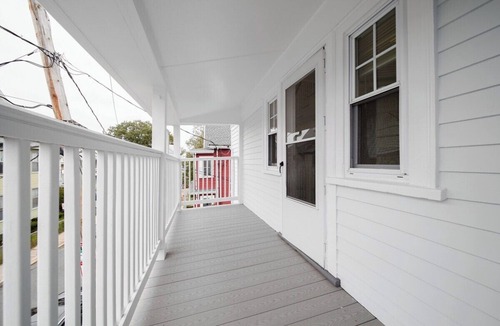 Allston Apartment | 5BR 2BTH Bright & Spacious Apt in Brighton