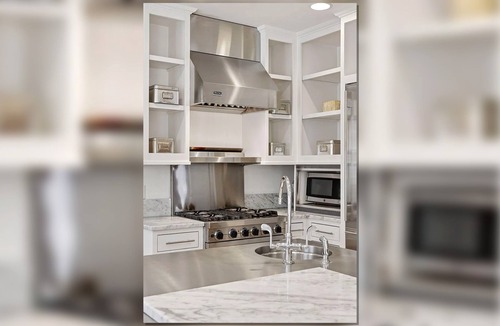 Lowry Hill Condo | 6-bedroom duplex In Lowry Hill next to Walker Art Center + 5 min to Downtown