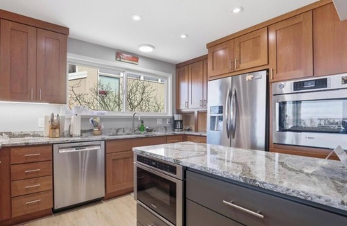 Downtown Anchorage House | 6-bedroom House Downtown Anchorage ideal for Families, Teams & Extended Stays
