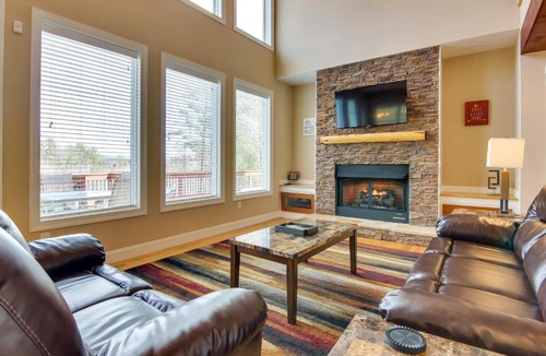 Nebo House | 6 Mi to Water! Mtn-View Nebo Lake House w/Deck
