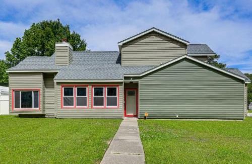 Piney Green House | 7 Mi to Camp Lejeune! Family Gem Near Golf & Shops