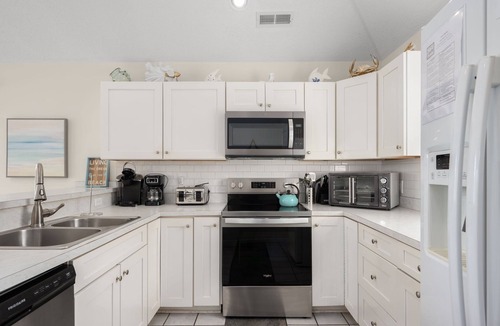 Tuckahoe House | 718 Dog-Friendly, Ocean-Side Duck w/Private Pool