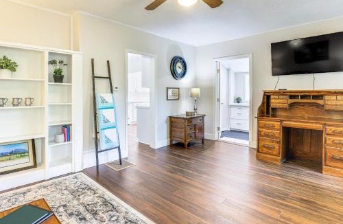 Carver House | 8 Mi to Columbia River Gorge: Cottage w/Deck!