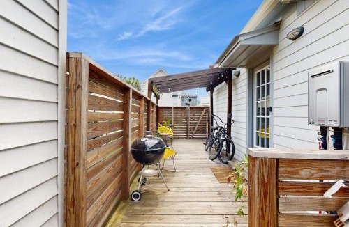 Westside House | 9 1 2 F Street - 30 Day Rental