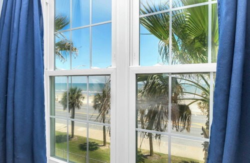 Galveston Condo | AMAZING OCEAN/BEACH VIEW at Balcony/Heated Pool/SPA/close to ATTRACTIONS