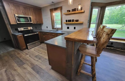 Queensbury House | August Dates Open! Private Pool & Arcade