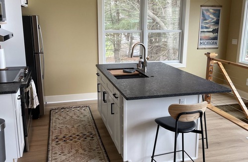 Baldwin House | Beachfront 2 Bed/1 Bath on Big Star Lake w/dock access and pristine beach.