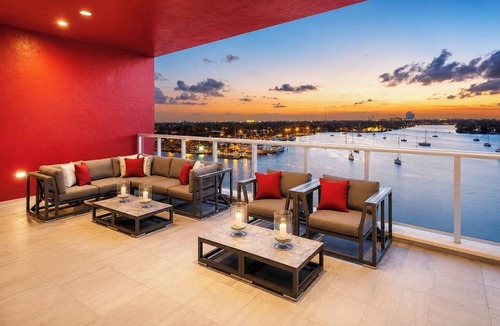 Hollywood Apartment | Beachfront Bliss: Studio with Super Rooftop Pool