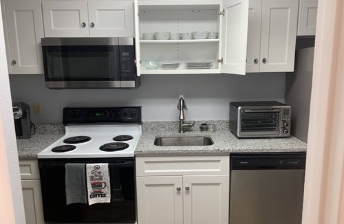 Midtown Ocean City Condo | Beachfront living near Seacrets! Don't let this memorable getaway pass you by.
