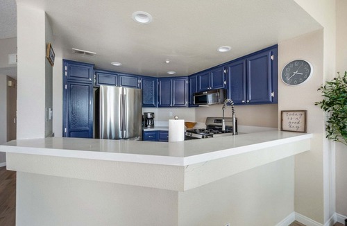 Townsite Condo | Beachfront Luxury 2BR with Ocean-View Balconies & Spectacular Sunsets