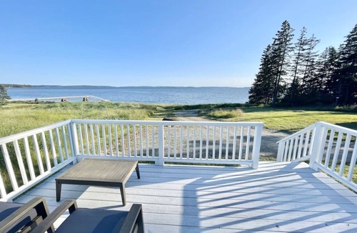 Bernard House | Beachfront Pet Friendly Tiny Home [Shoreline Bliss]