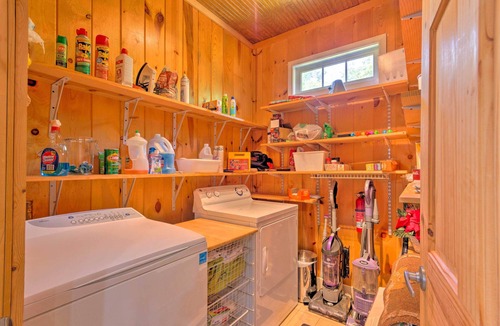 Bryson City House | Beautiful Bryson City Home w/Hot Tub & Mtn Views!