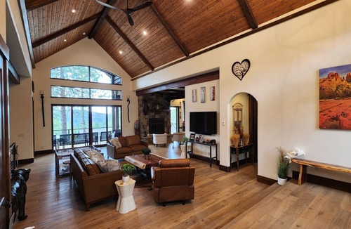 Edgemont Ranch House | Beautiful spacious mountain home 15 minutes from downtown Durango