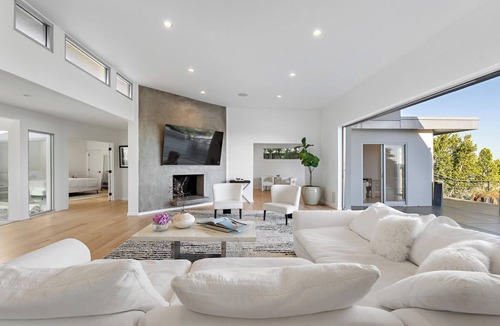 Beverly Glen House | Beverly Hills View Estate - JETLINER VIEWS, POOL & SPA, PRIVATE & GATED