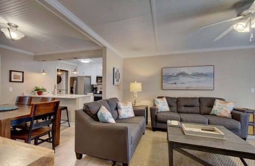 Saint Simons Island Apartment | Bill's Beach Bungalow | East Beach Condo Near Pier Village | St. Simons Island