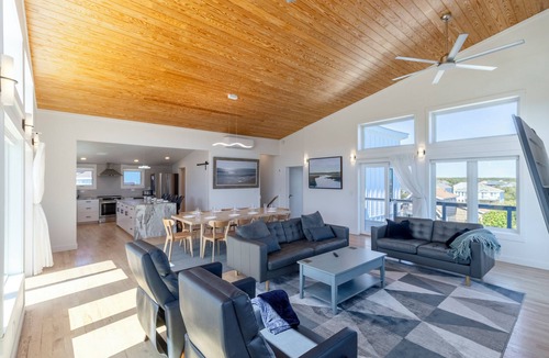 Carolina Dunes House | Brand new beach house in the heart of Duck NC with sunrise and sunset views!