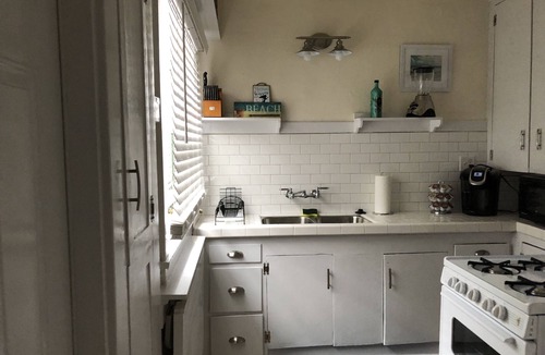 Belmont Heights Apartment | Bungulow on the beach