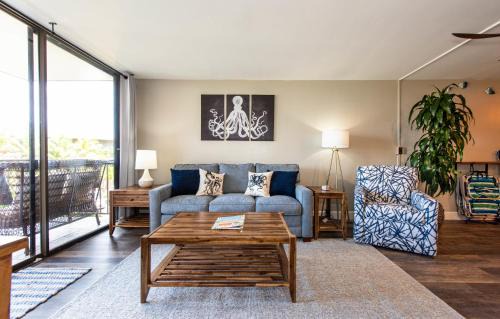 Kihei House | Calming Coastal Vistas