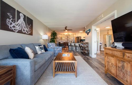 Kihei House | Calming Coastal Vistas