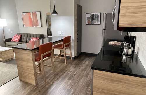 Skyland Park Hotel | Candlewood Suites Tuscaloosa by IHG