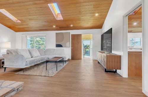 Northeast Carmel House | Carmel in the Clouds Penthouse