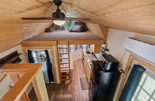 Cullowhee House | Casey Paradise Tiny Home Mountain Retreat near WCU