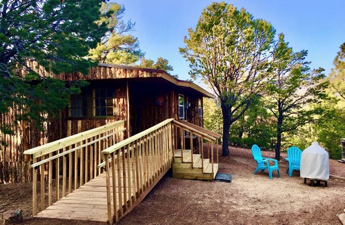 Canada de los Alamos Cabin | Celestial grandeur awaits you at Singing Nail Cabin Santa Fe National Forest
