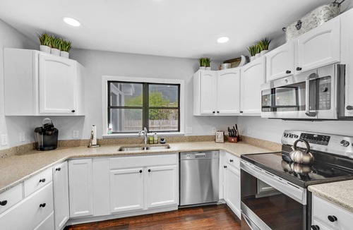 Demere Park House | Centrally located to the Village and Beaches Sleeps 8 with a Pool