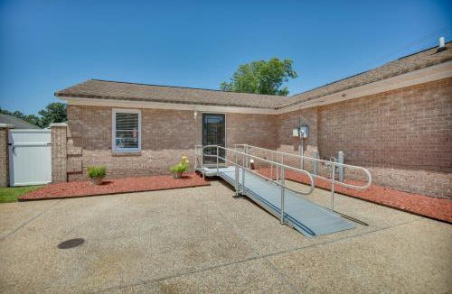 Newport News House | Centrally Located Hampton Home: 6 Mi to Downtown!