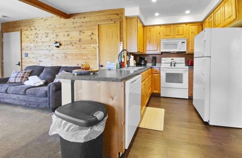 Brian Head Apartment | Chalet Village #25
